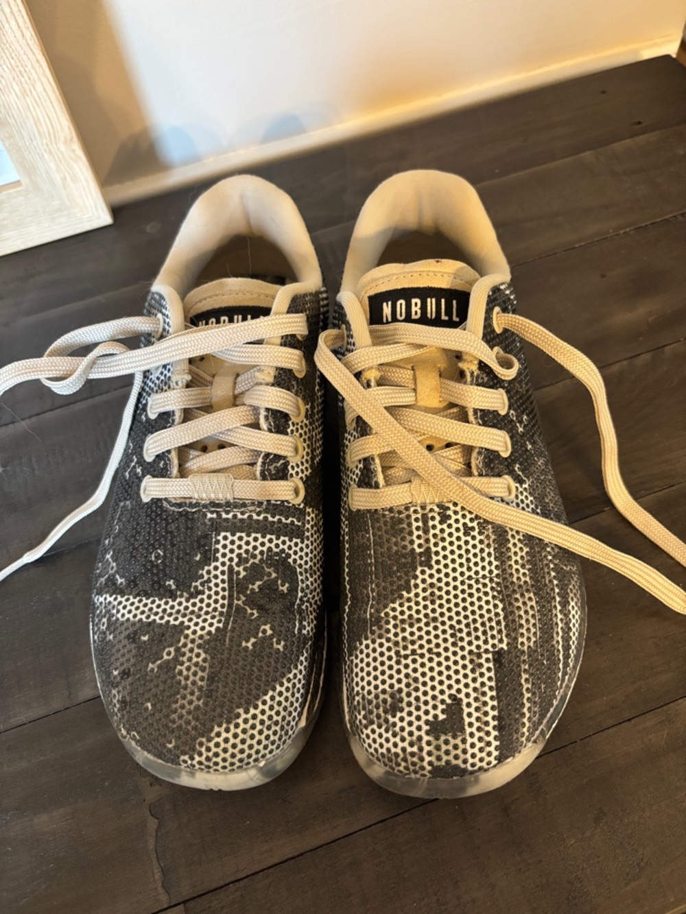 NOBULL womens green Camouflage Sneakers
